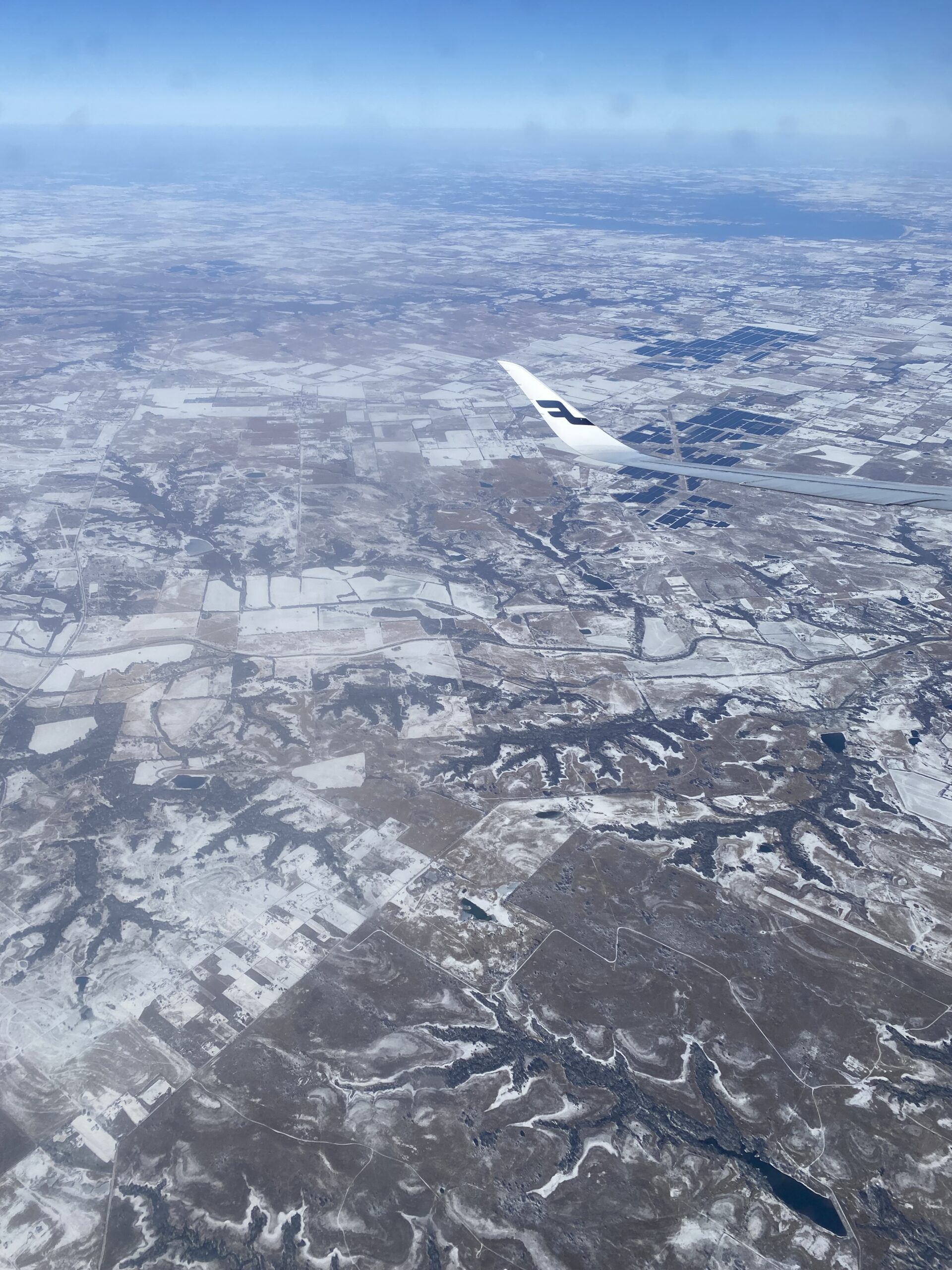 Joggend auf dem Weg zum Nordbahnhof, Turbulenzen über Grönland und drei Fernseher nur für mich
